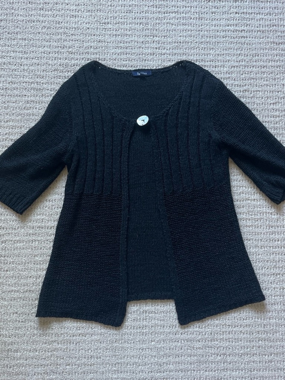 Vintage black open knit quarter sleeve cardigan